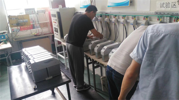 萊寶電氣為某模具企業(yè)提供無功補償方案